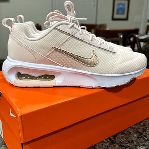 Nike AirMax INTRLK Lite 2 NWOT/BOX